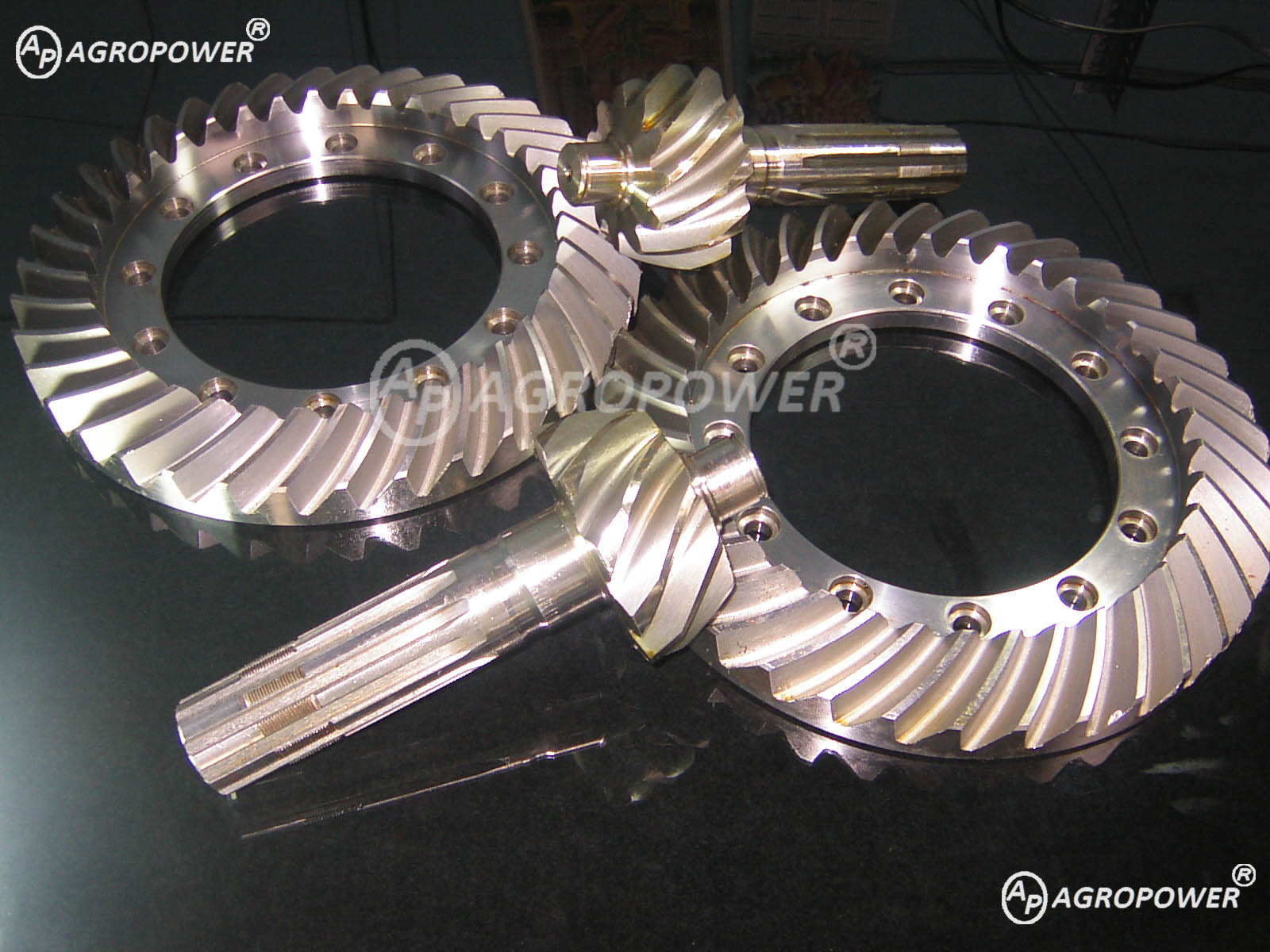 Crown Wheel and Pinion manufacturer - Ringgearpinions